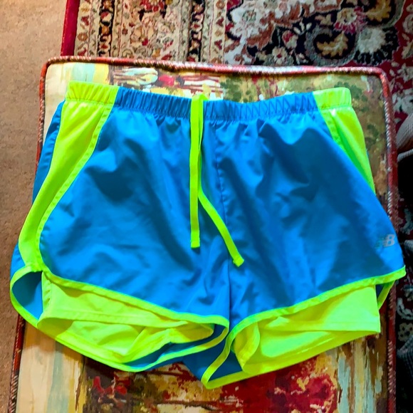 New Balance Running Shorts Size Large - Picture 1 of 10